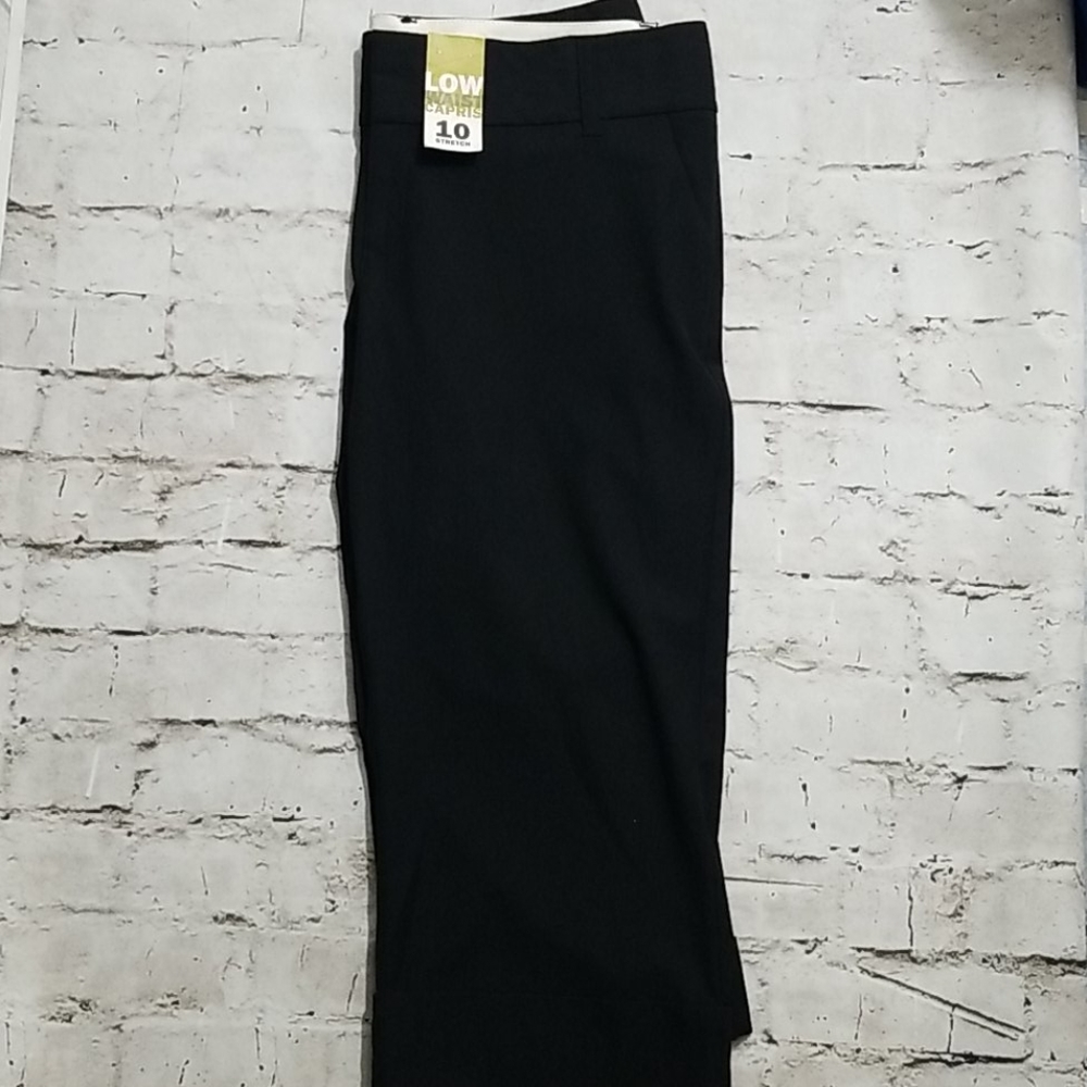 ⚘Old Navy Low waist capri New size 10